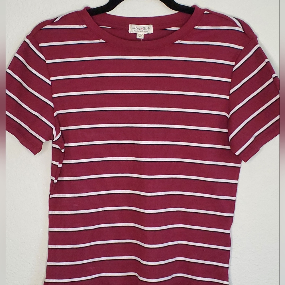 Ultra Flirt short sleeved top